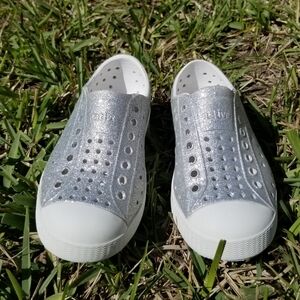 Native Jefferson Silver Bling Glitter Slip-On Sneakers Size 10C
